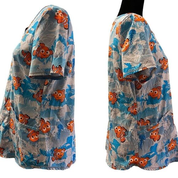 Disney Pixar Finding Nemo Short Sleeve Scrubs Top‎ Sz Small - Picture 3 of 13